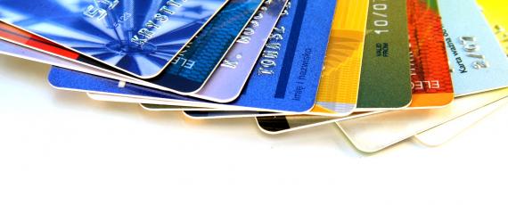 Find out the advantages and disadvantages of owning a credit card. We give it to you one by one